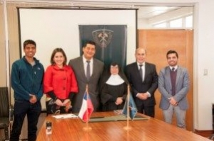 Firma Convenio UDA Hogar Candelaria11 [320x200]-compressed