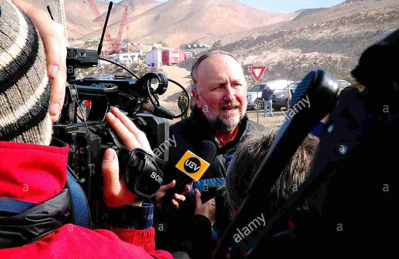 reportage-33-miners-chile-rescued-alive-on-atacama-desert-san-jose-BTF6C7-compressed