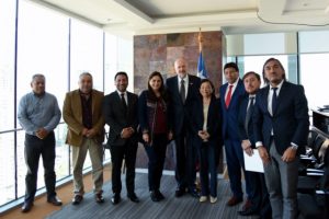 Ministro-Prokurica-y-alcaldes-de-Atacama-se-reúnen-para-revitalizar-la-minería-en-la-Región [640x480]