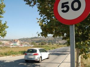 DhRVt9JXkAAegEm [640x480]