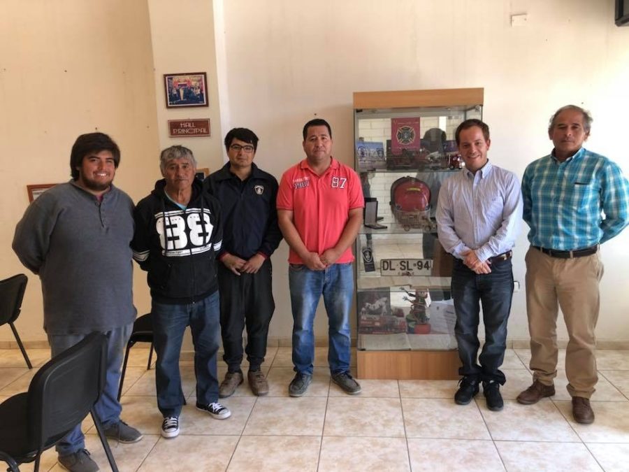 FOTO NOMAN CON BOMBEROS