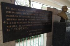 Placa recordatoria Víctor Munita Fritis