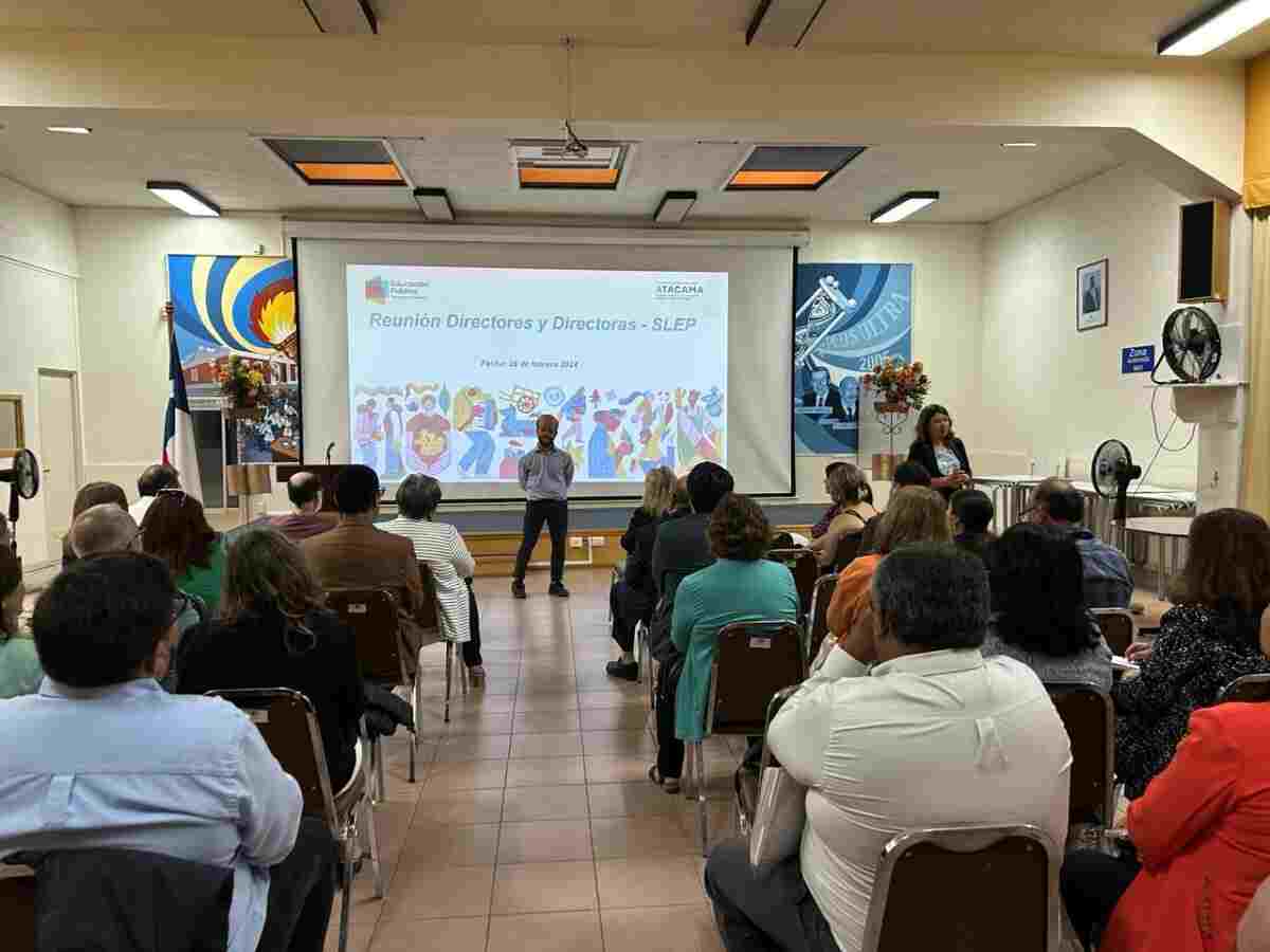 FOTOS-COMUNICADO-REU-DIRECTORES-SLEP-ATACAMA-1-1200x900-compressed