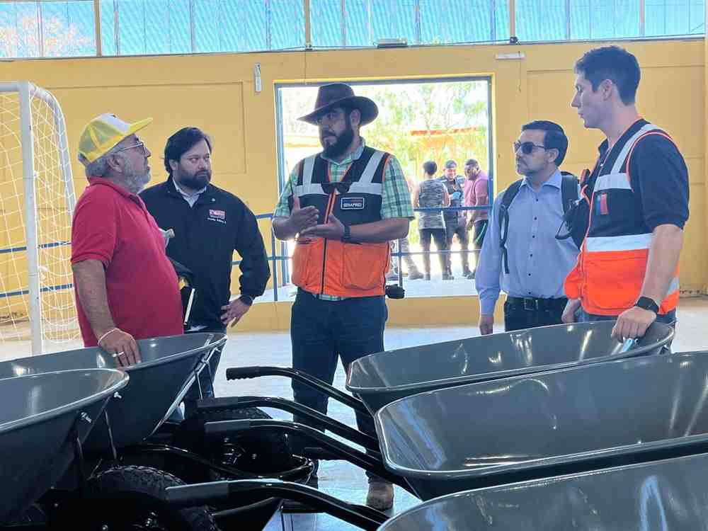 Foto02 reunión en Inca de Oro 26-compressed